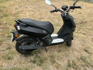 SCOOTER PEUGEOT STREET ZONE