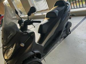 PIAGGIO MP3 300 IE SPORT –