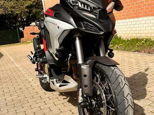 ② DUCATI MULTISTRADA V4 RALLY RADAR
