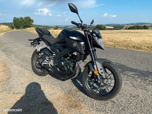 YAMAHA MT-125