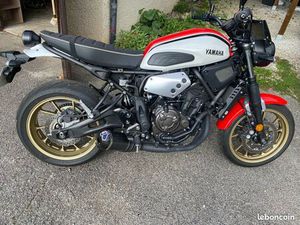 XSR700