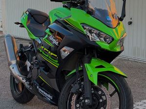 NINJA 400