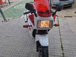 YAMAHA - FZ 750 GENESIS