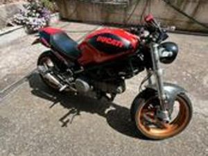 DUCATI MONSTER