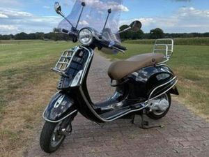 VESPA PRIMAVERA 50 CC | 2018 — SCOOTERS | VESPA — MARKTPLAATS