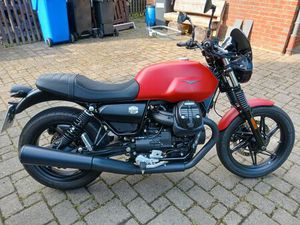 MOTO GUZZI V7 STONE