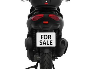 YAMAHA XMAX SCOOTER 2023