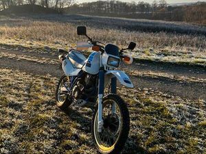 SUZUKI DR 600S