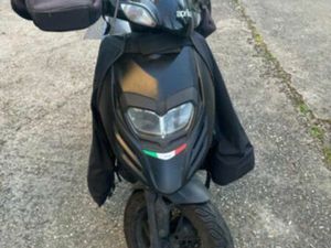 MOTO APRILIA