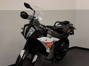 790 ADVENTURE 2025 INKL. TECH PACK