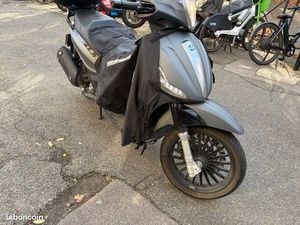 AV SCOOTER 125 PIAGGIO BEVERLY AVEC ACCESSOIRES