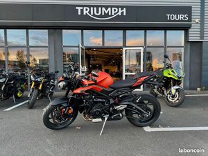 TRIUMPH STREET TRIPLE 765 R A2