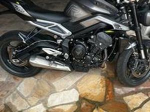 TRIUMPH STREET TRIPLE 765