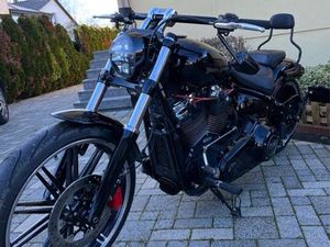 HARLEY DAVIDSON BREAKOUT