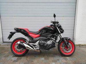 ② HONDA NC 750S HONDA NC750