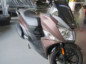 VEND SCOOTER SYM 50