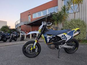 HUSQVARNA 701 SUPERMOTO 2023 701 CM3 | MOTO SUPER MOTARD | 5 488 KM | BLANC | 64600 ANGLET