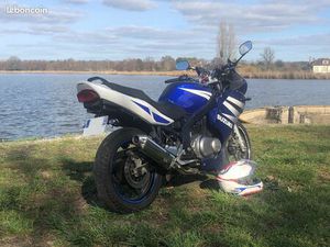 SUZUKI GS 500 F AVEC 9900 KMS