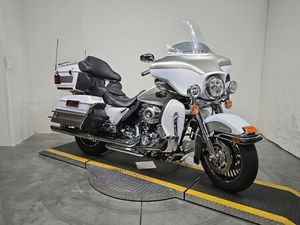 2009 ELECTRA GLIDE® ULTRA CLASSIC®