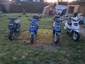 4 MOTORROLLER PEGASUS SKY + 1 SCHLACHTER AN BASTLER / ERSATZTEILE