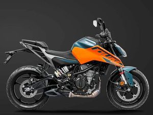 KTM 125 DUKE ORANGE 2024 JUBILÄUMSANGEBOT '50 JAHRE
