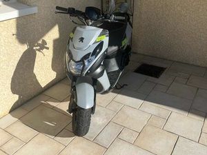 PEUGEOT STREETZONE 2T