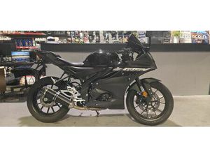 YAMAHA YZF 125 R