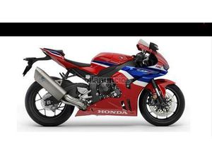 HONDA - CBR 1000 RR-R FIREBLADE