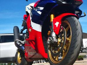 1000 RR-R SP