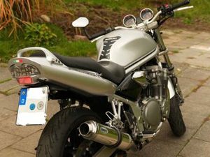 SUZUKI GSF 600 BANDIT