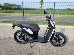 ISSIMO CITY L1 45 KM/H VERSAND MÖGL+ HELM...