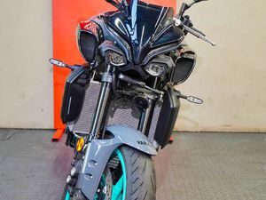 YAMAHA MT-10 1000 HYPER-NAKED EURO 5 998 CC
