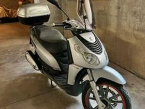 PIAGGIO CARNABY 200