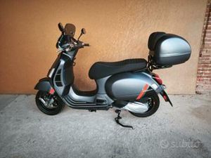 PIAGGIO VESPA 300 GTS HPE SUPER SPORT