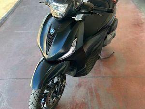 PIAGGIO BEVERLY 400 HPE 400 CM3, 2021 GOD.