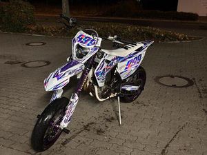 HUSQVARNA FE 450 SUPERMOTO