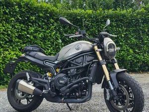 ② BENELLI LEONCINO 800