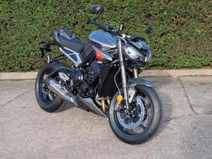 TRIUMPH STREET TRIPLE 765 RS 765 CC