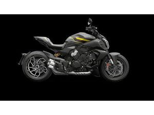 DUCATI DIAVEL V4 **JUNGE GEBRAUCHTE**