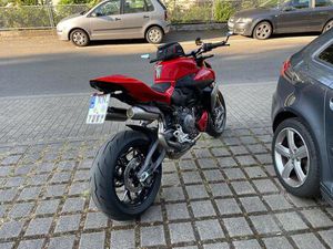 DUCATI STREETFIGHTER V2 S