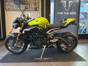 TRIUMPH STREET TRIPLE 765 *MOTO2* LIM. SONDEREDITION