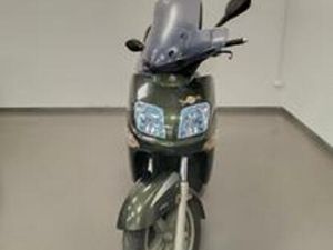 YAMAHA XC 300 - 2004