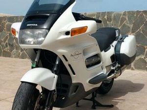 HONDA - PANEUROPEAN ST 1100