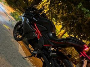 MITT - 125 GP EDICIÓN CARBONO