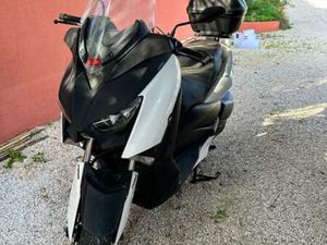 YAMAHA - X-MAX 300 BLUE CORE