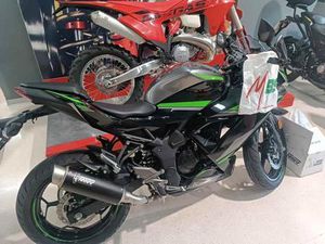 KAWASAKI - NINJA 125