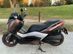 YAMAHA - XMAX