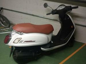 SYM SCOOTER MET WEINIG KM 9000 — SCOOTERS | SYM — MARKTPLAATS