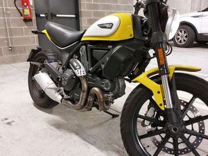 DUCATI SCRAMBLER 800 ICON YELLOW GIALLO