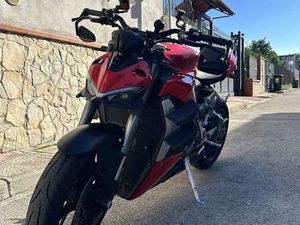 DUCATI STREETFIGHTER